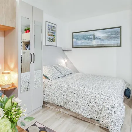 Ty Brennig Apartment *